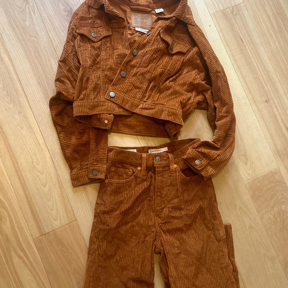 Levi's Ribcage Wide Leg Caramel Corduroy Pants ONLY - Picture 6 of 7